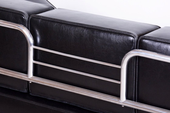 Restauriertes Bauhaus-Sofa, von Robert Slezak, Chrom, Leder, Tschechien, 1930er Jahre – Leather, Metal (photo 8 of 13)