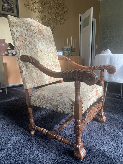 Antieke ridderstoel in zeer mooie staat