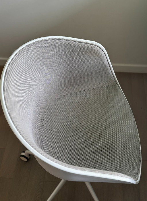 2 chaises de bureau HAY
