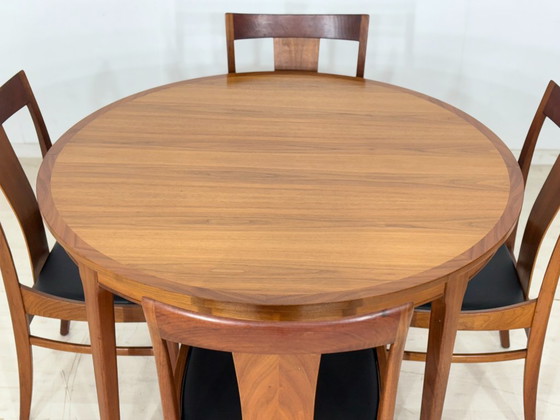 Image 1 of Bellissimo tavolo da pranzo rotondo / Tavolo da cucina in teak / Tavolo in legno / Tavolo da pranzo vintage