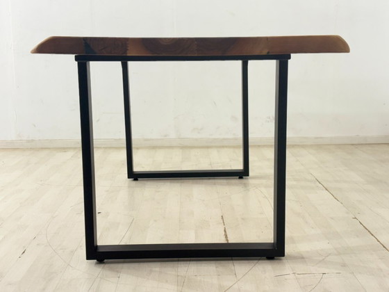 Image 1 of Eettafel van massief walnotenhout / Tafel / Eetkamertafel / Vergadertafel / Woonkamertafel / 199,5 cm breed