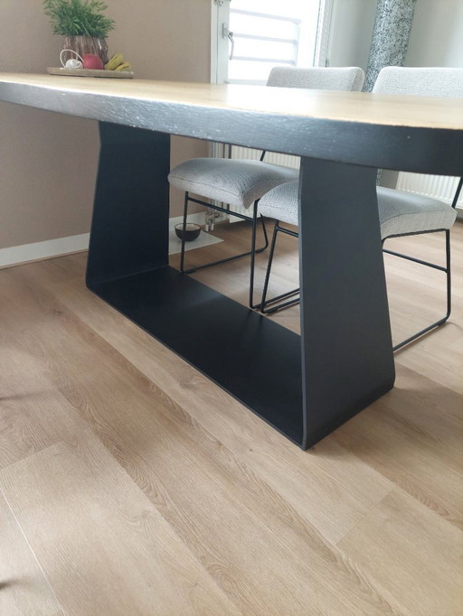Table de salle à manger en chêne