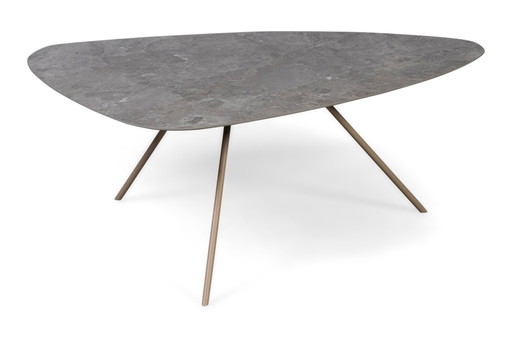 Leolux Liliom coffee table