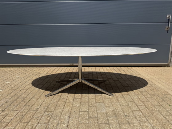 Original Oval Florence Knoll Dining Table (244x137cm) Carrara New condition!! – Chrome, Marble (photo 4 of 15)