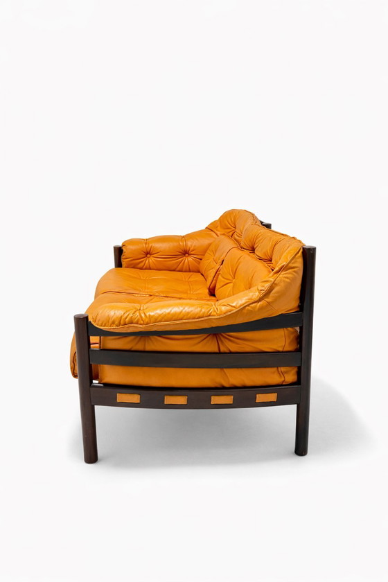 Image 1 of Divano vintage a 2 posti di Sven Ellekaer – design danese – palissandro e pelle color cognac