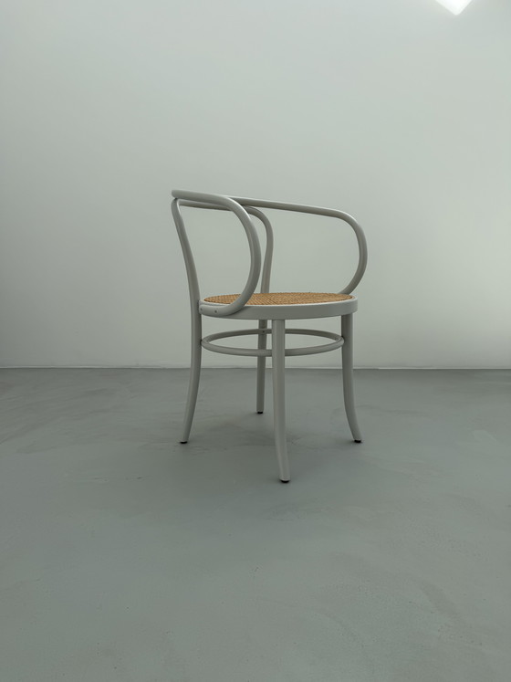 Image 1 of 4 chaises Thonet grises