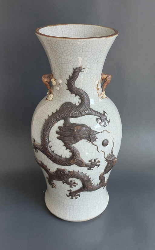 Grand vase en faïence craquelée de Nankin du 19e siècle