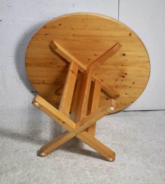 Image 1 of Charlotte Perriand (Sélection de) pour Les Arcs, Table en Pin, France, Circa 1960