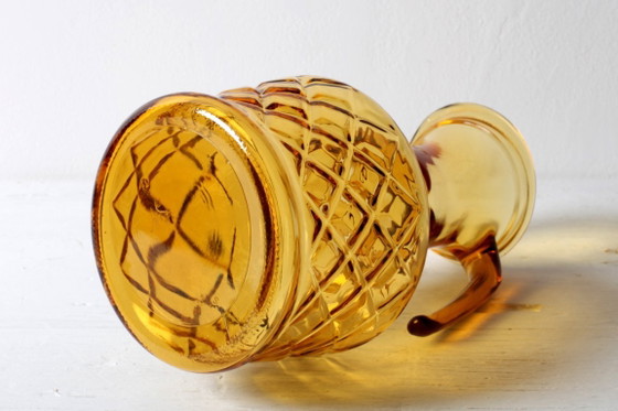 Zeldzame vintage Italiaanse design karaf van amberkleurig glas / kan uit het midden van de 20e eeuw / (photo 3 of 7)