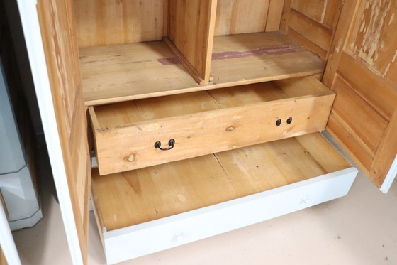 Image 1 of Antieke kledingkasten van gelakt sparren- en populierenhout, Italië, 19e eeuw