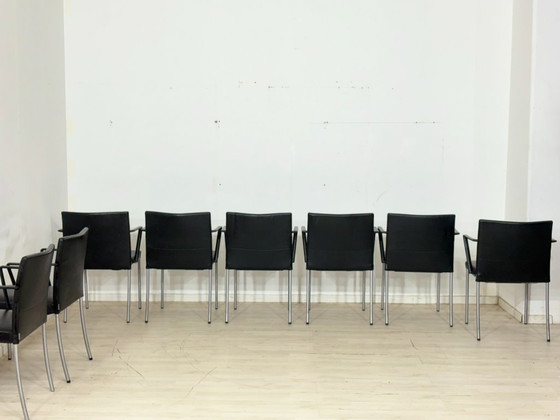 Image 1 of 8 elegante design vergaderstoelen in zwart leer