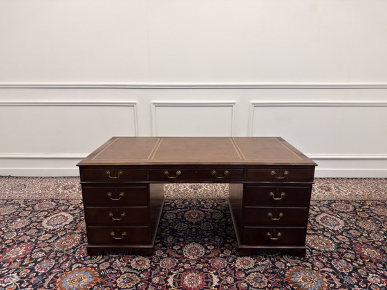 Scrivania inglese classica con pelle marrone – Scrivanie, Leather, Wood (photo 4 of 17)
