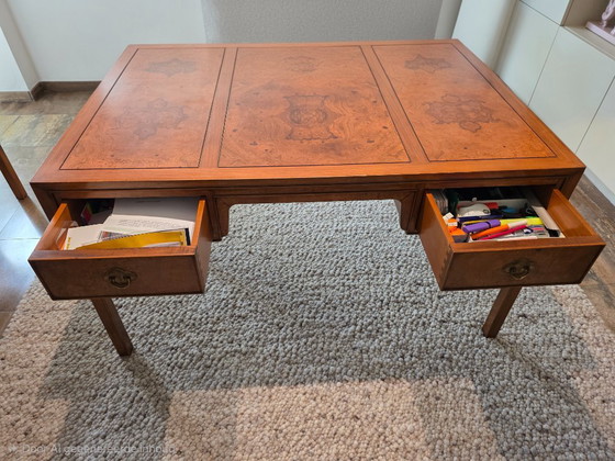 Art Deco bureau in wortelhout, teak kleur met bijhorende stoel. – Wood, Brass (photo 2 of 12)
