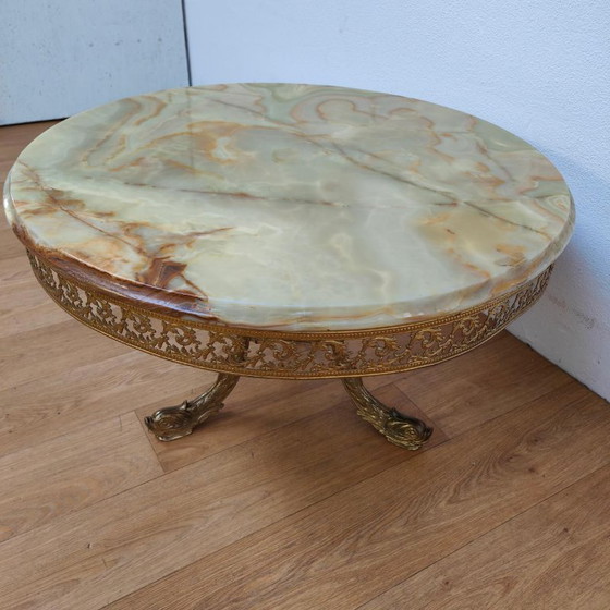 Round Vintage Regency Coffee Table with Marble Onyx Top 79cm – Brass (photo 4 of 10)