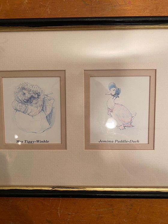 Image 1 of Magnifique cadre vintage original contenant 4 dessins de Beatrix Potter datant de 1986.