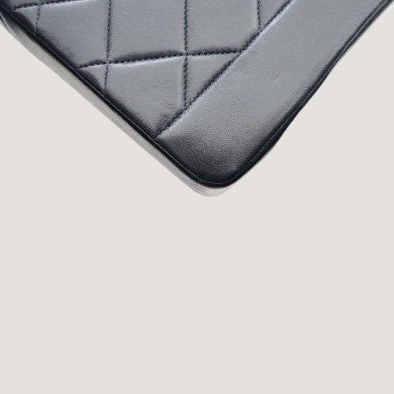 Image 1 of CHANEL DIANA MEDIUM BAG | NAVY BLUE