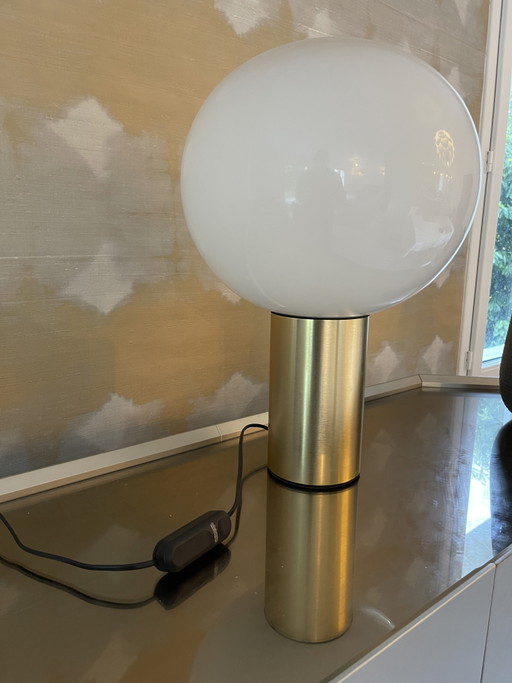 Artemide Lampe
