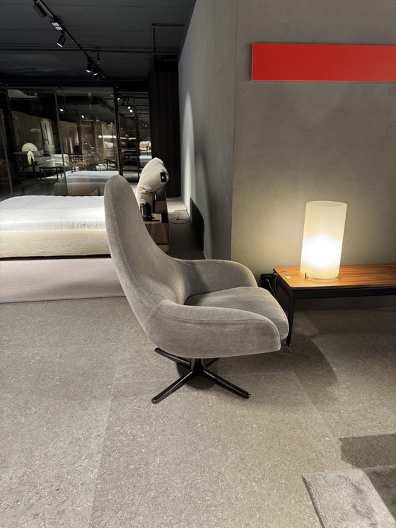 Image 1 of Poltrona girevole morbida Flexform Sveva