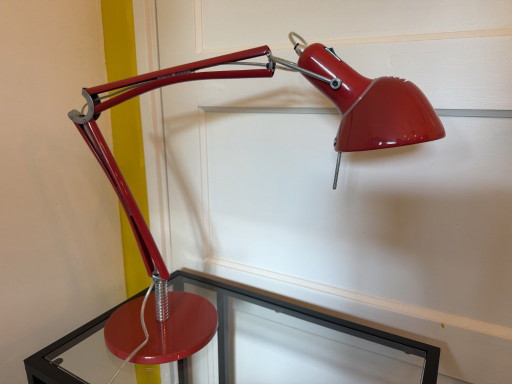 Lumina Naomi Rood – bureaulampen, Metal, Aluminium