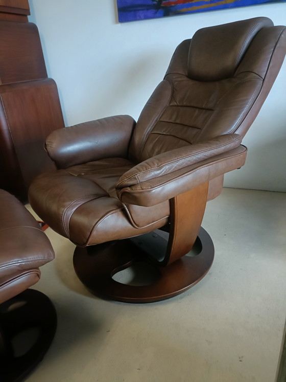 Image 1 of Fauteuil inclinable en cuir marron
