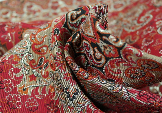 Image 1 of Handgemaakt oosters tafelkleed, zeer fijn vervaardigd van zijden draden, 75 x 75 cm