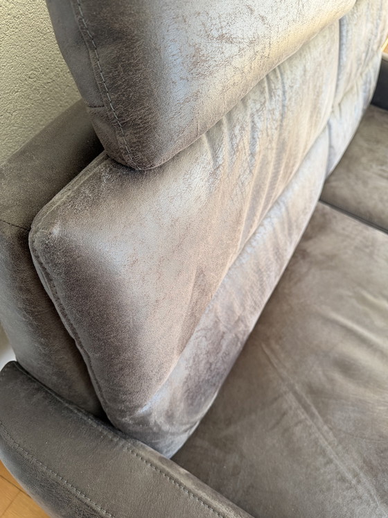 Image 1 of Prominente bruin in pelle scamosciata con 3 brufoli