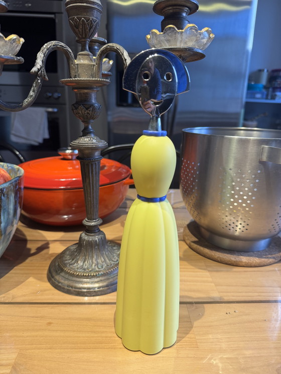 Image 1 of Moulin à Poivre Alessi "Anna G" - Jaune - Design d'Alessandro Mendini - Icône du Design Italien (Années 1990)