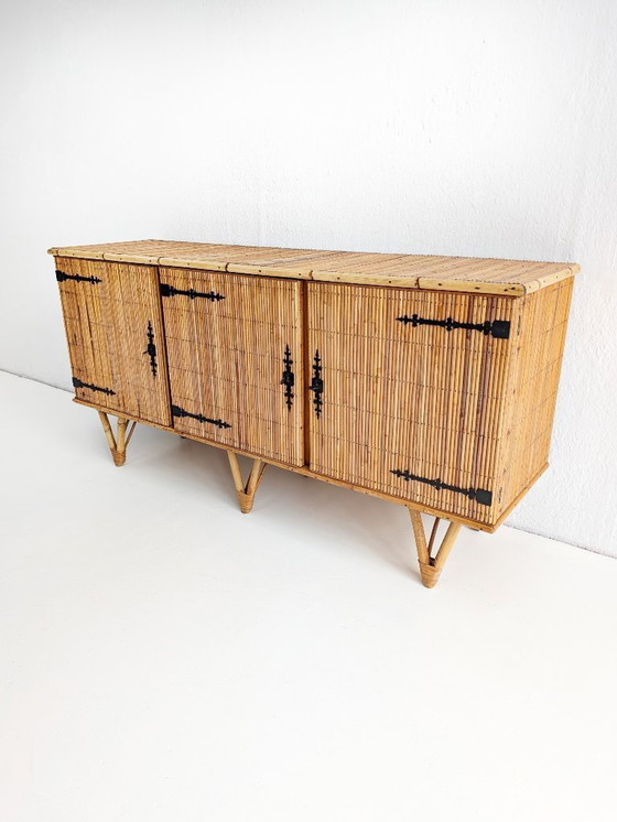 Image 1 of Frans rotan dressoir uit de jaren 60