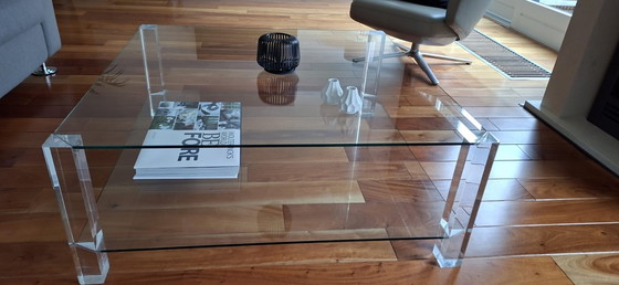 Image 1 of Tavolino da caffè minimalista in vetro