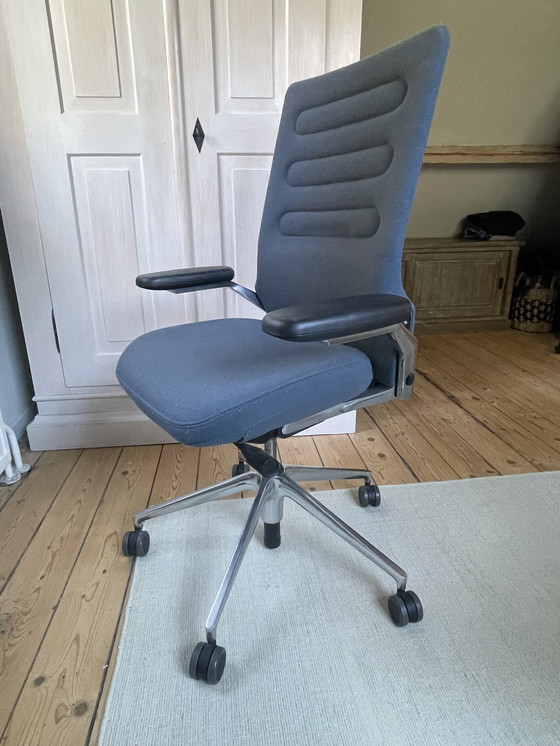 Image 1 of Vitra AC 5 Office Chair