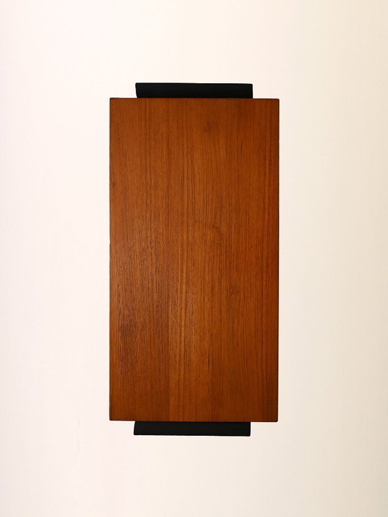 Image 1 of Table de nuit vintage en teck scandinave avec quatre tiroirs