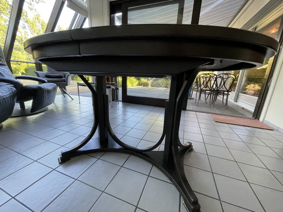 Set da pranzo originale Thonet: tavolo ovale + 6 sedie modello 19 (marcato 1987) – espandibile con 2 (photo 4 of 15)