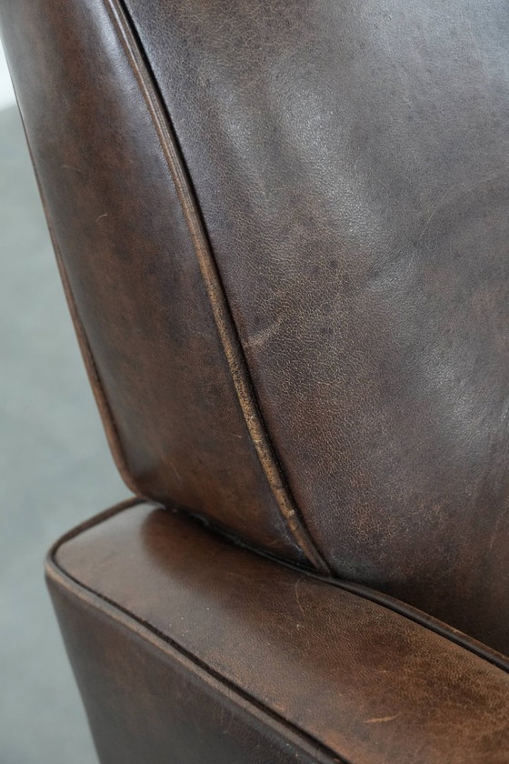 Image 1 of Poltrona in pelle di pecora dal design elegante e dalle belle forme rotonde