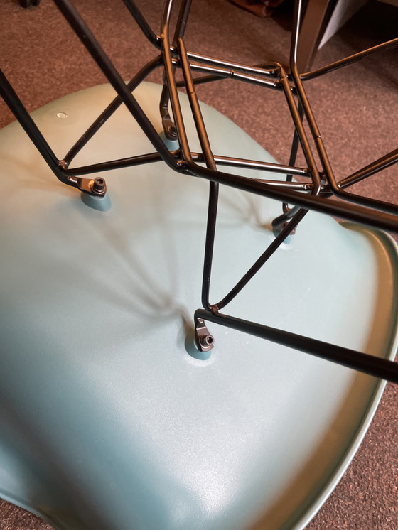 Image 1 of Dans le style de Vitra Emnes