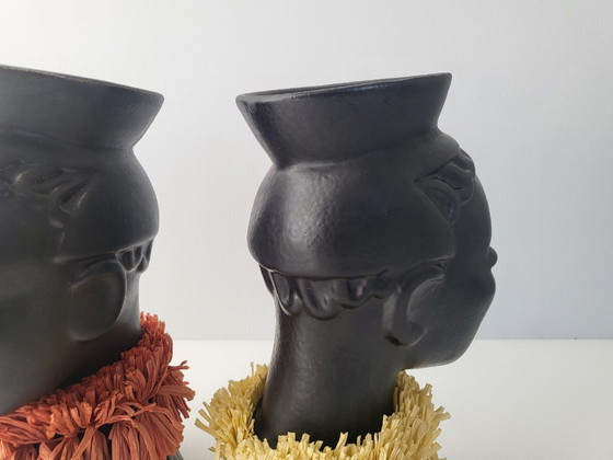 Image 1 of PAIR OF VINTAGE 1950S AFRICANIST VASES BLACK CERAMIC & STRAW 50S ROCKABILLY
