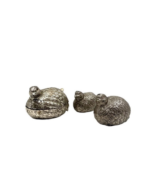Set di saliera e pepiera in argento placcato stile Hollywood Regency a forma di quaglia, Gucci Italia, anni '70.