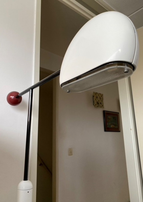 Image 1 of Lámpara de pie Tomo negra, blanca y roja Toshiyuki Kita Bilumen Luci