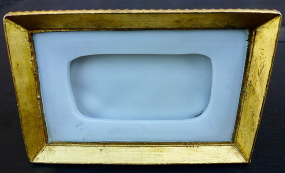 Image 1 of Luxury sponge porcelain figurine with gold leaf finish.