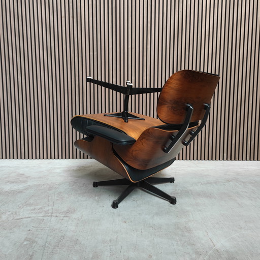 Vintage Eames Lounge Chair mit Ottomane