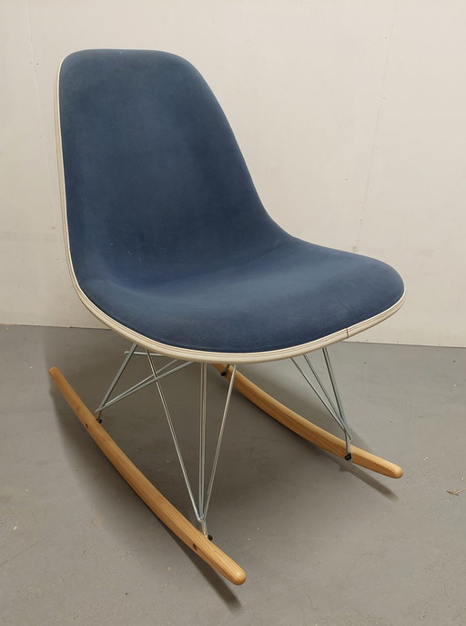 Very nice Eames / Miller rocking chair