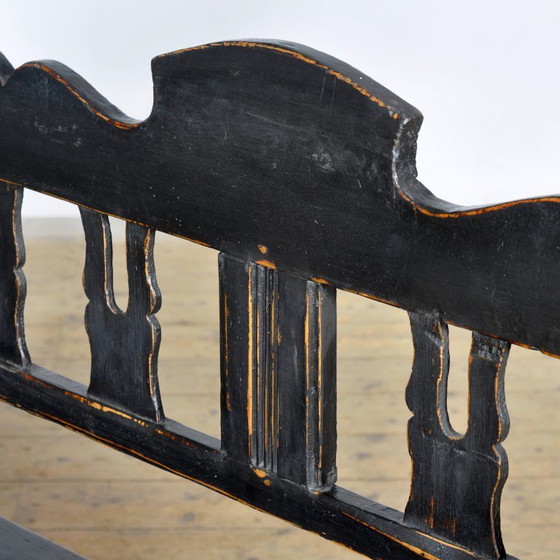 Image 1 of Banco antiguo de pino, década de 1900