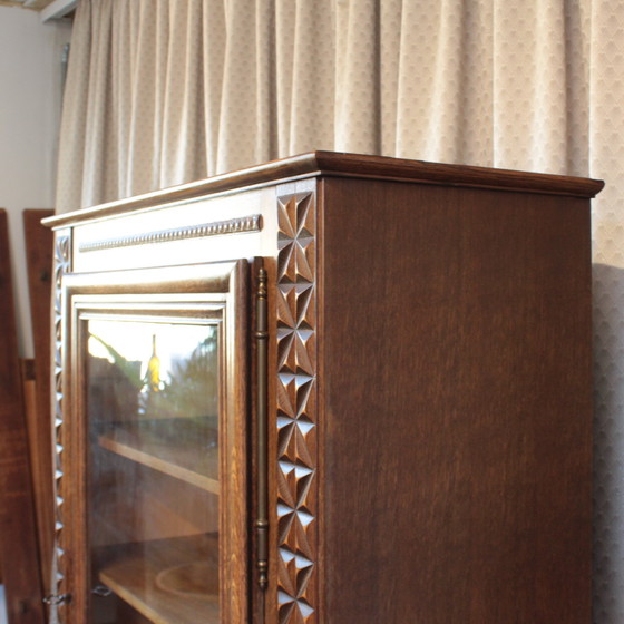 Image 1 of Display cabinet with mirrored back panel