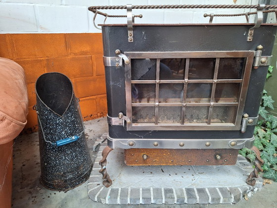 Kohleofen mit Sockel und Kohleeimer – rydes style, Dekorative Objekte, Cast Iron, Glass (photo 2 of 5)