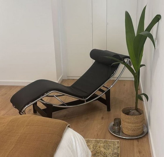 Image 1 of Chaise longue type LC