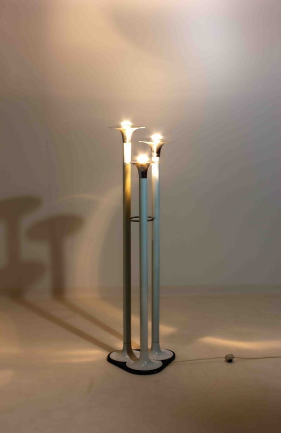 Image 1 of Franse trompet vloerlamp