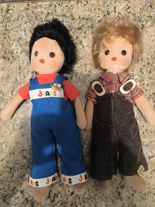 Dos muñecos Steiff vintage: Marc (7872/28) y Oliver (7876/28), de 1979-1983, con botón de la marca.