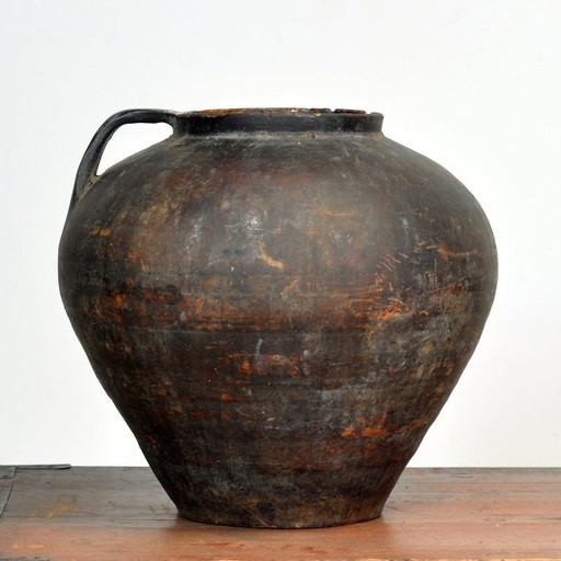 Vaso antico in terracotta proveniente dalla Moldavia, circa 1850.