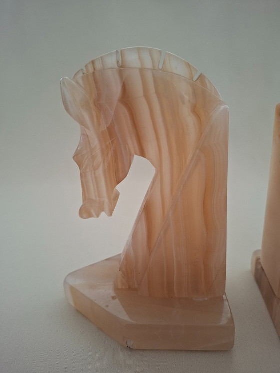 Image 1 of Set antiker Onyx-Buchstützen – Pferdeköpfe