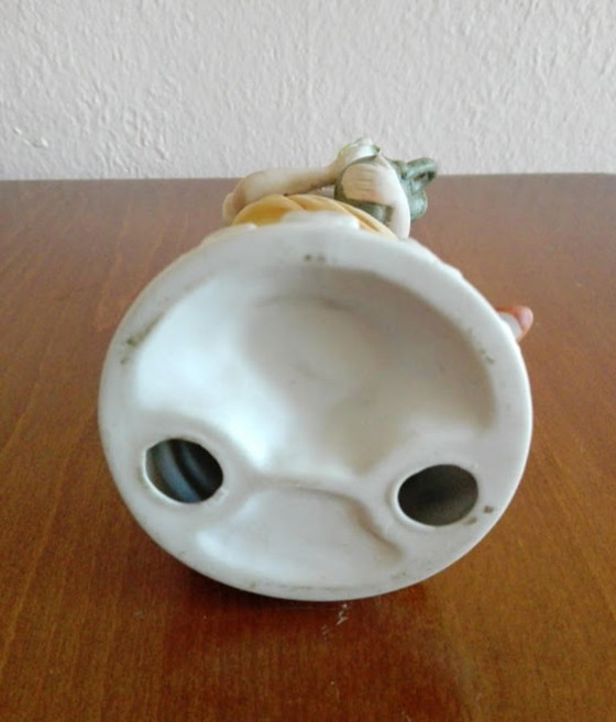 Image 1 of Vintage Porcelain Figurine, Flower-girl