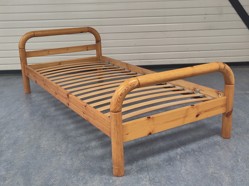 Vintage Bett Kiefernholz